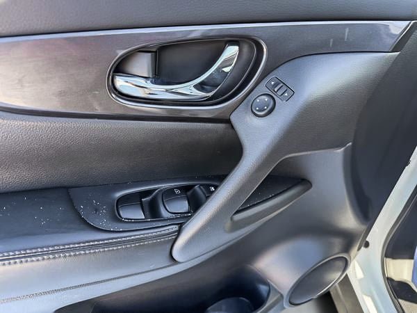 2019 Nissan Rogue SV FWD-10