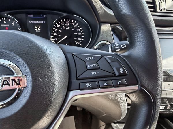 2019 Nissan Rogue SV FWD-16