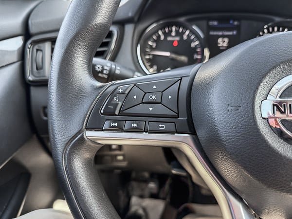 2019 Nissan Rogue SV FWD-15