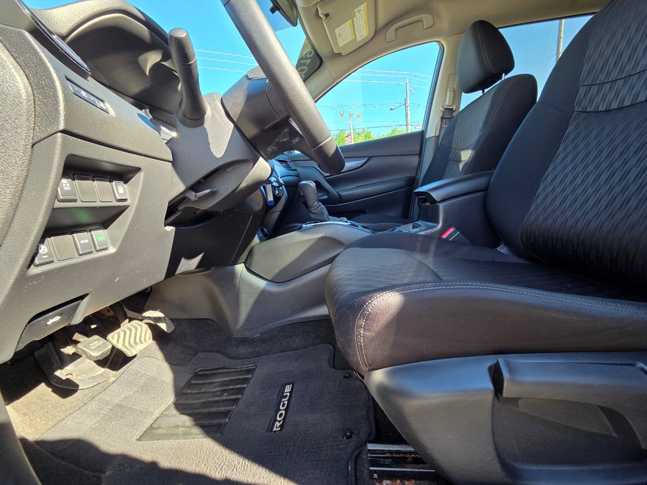 2019 Nissan Rogue SV-10