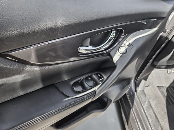 2019 Nissan Rogue SV-9