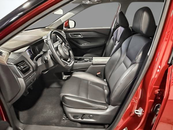 2021 Nissan Rogue SV-13
