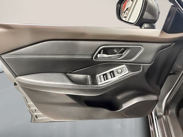 2021 Nissan Rogue SV-11