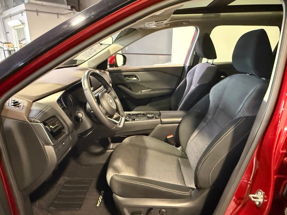 2021 Nissan Rogue SV-14