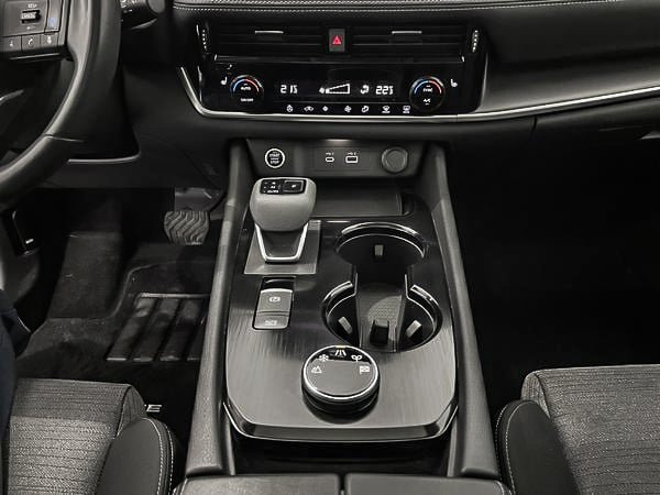 2022 Nissan Rogue SV AWD-21