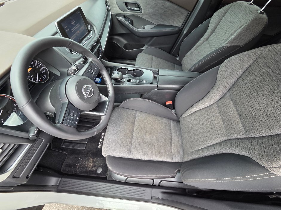 2022 Nissan Rogue S-11