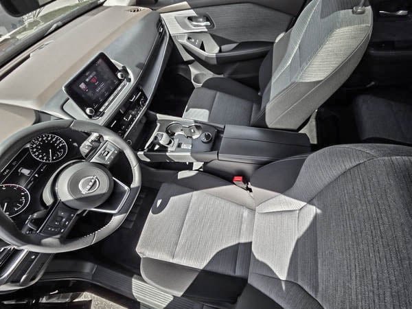 Nissan Rogue SV 2022-11