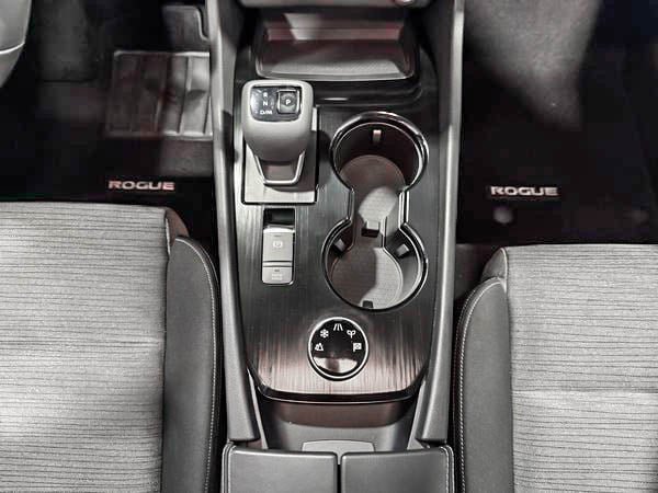 2022 Nissan Rogue SV-24