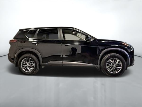 2022 Nissan Rogue S-1