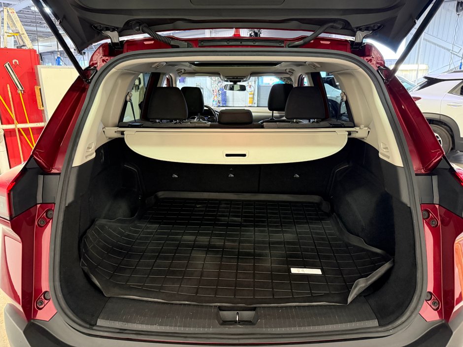 2022 Nissan Rogue SV AWD-26