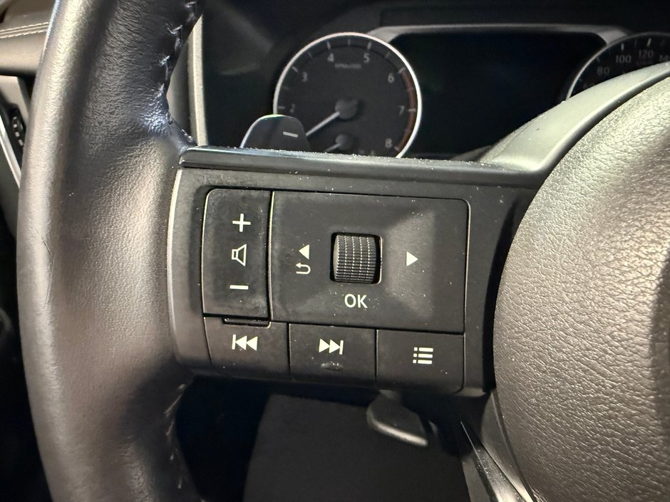 Nissan Rogue S 2023-14