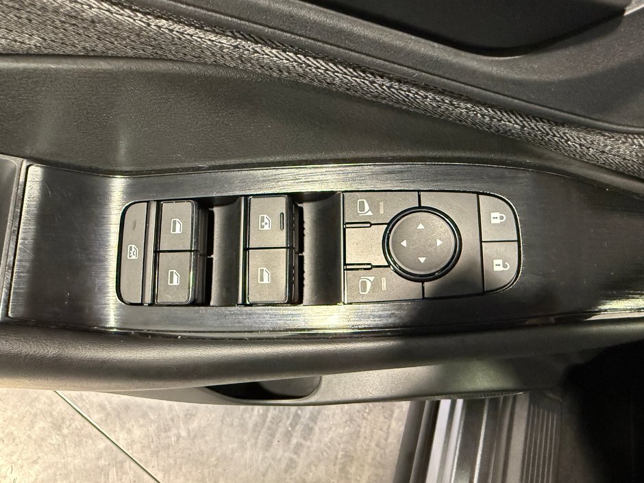 Nissan Rogue S 2023-11