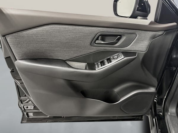 Nissan Rogue S 2023-10