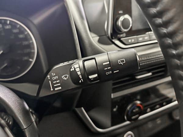 2023 Nissan Rogue SV-19