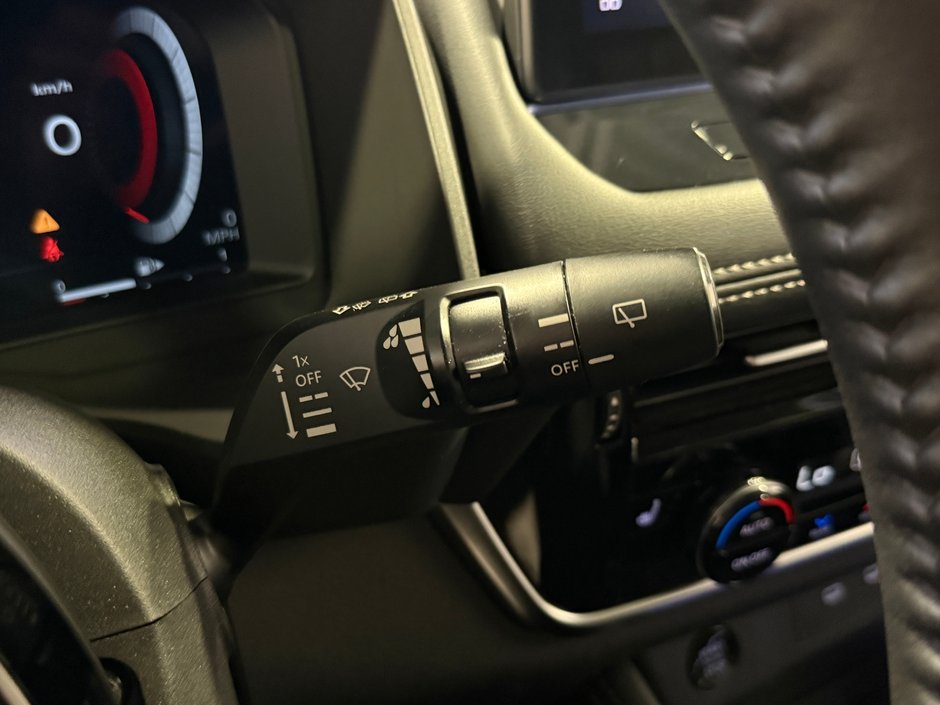 Nissan Rogue Platinum 2024-19