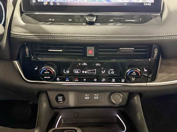 2024 Nissan Rogue Platinum-23
