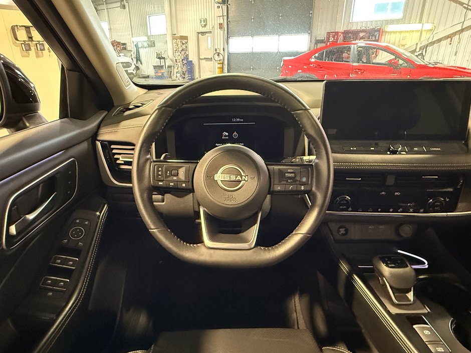 Nissan Rogue Platinum 2024-15