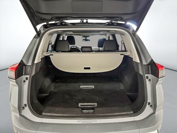 2024 Nissan Rogue Platinum-26