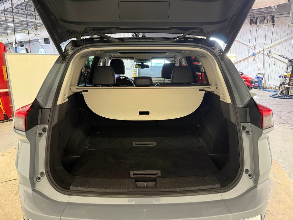 Nissan Rogue Platinum 2024-26