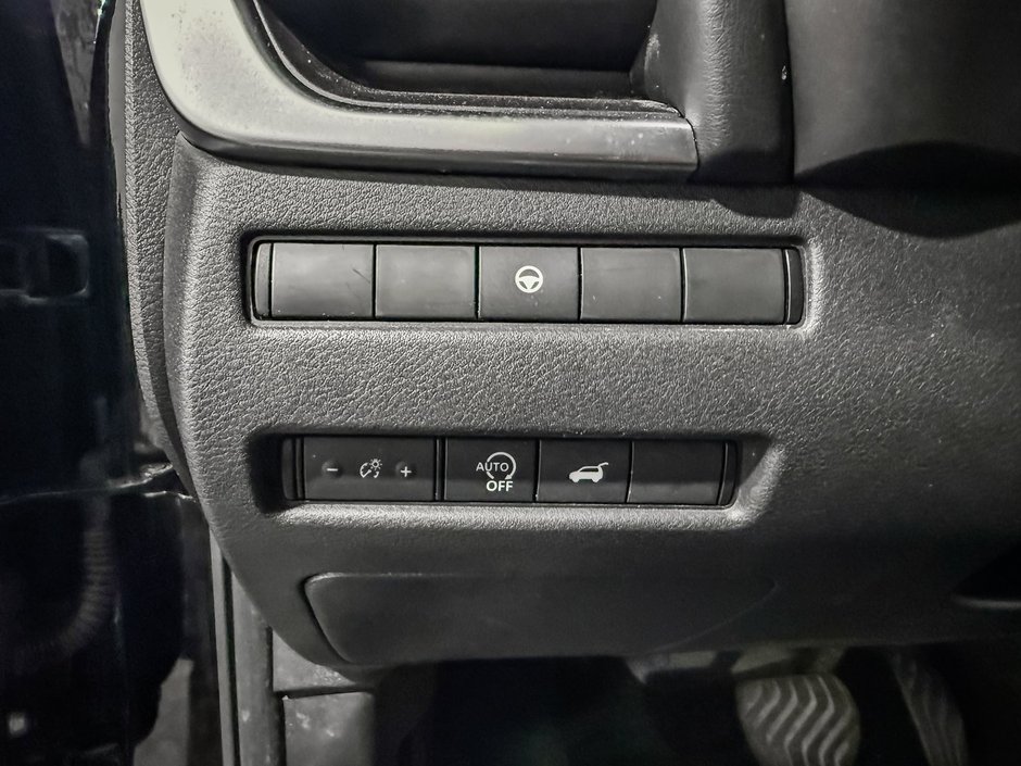Nissan Rogue SV 2024-13