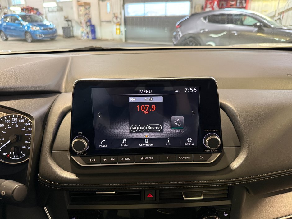 Nissan Rogue SV 2024-21