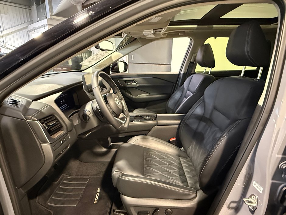 Nissan Rogue PLATINUM AWD 2024-15