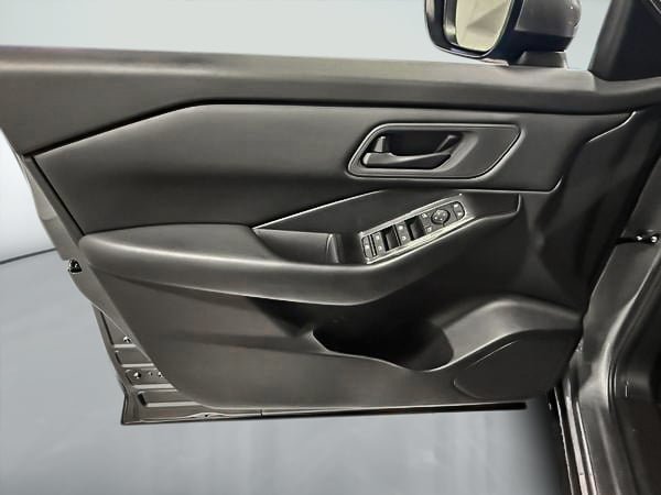 Nissan Rogue S 2025-10