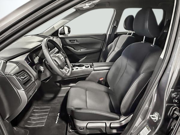 Nissan Rogue S 2025-12