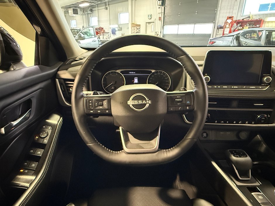 Nissan Rogue SV Premium 2025-15