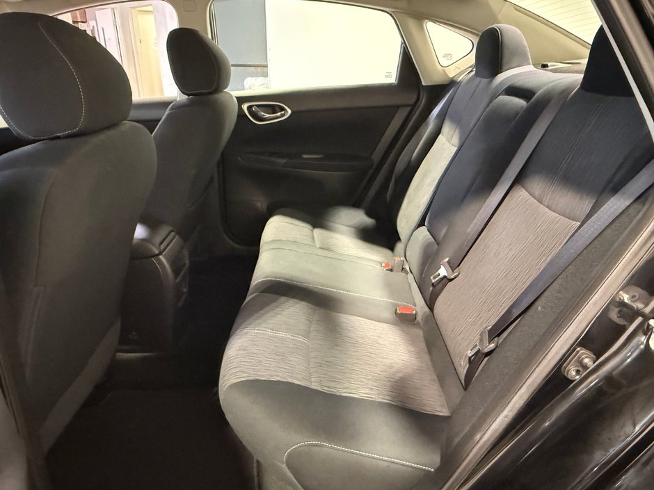 Nissan Sentra SV 2014-23