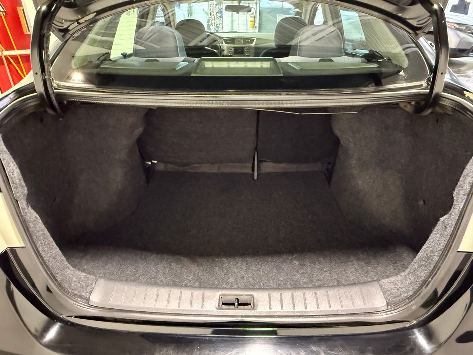 Nissan Sentra SV 2014-24