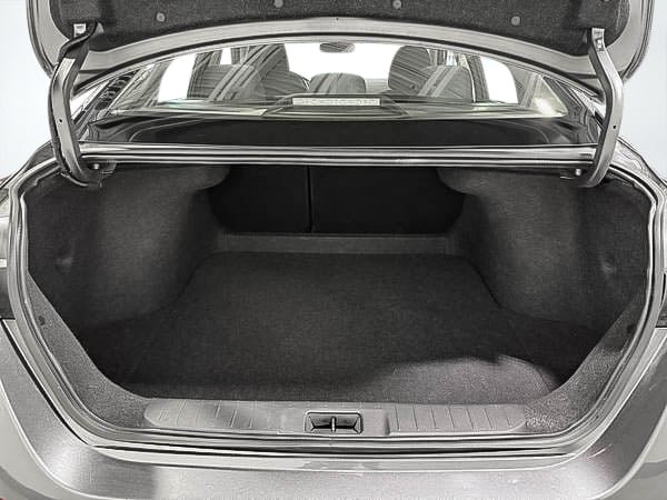 Nissan Sentra SV 2022-26