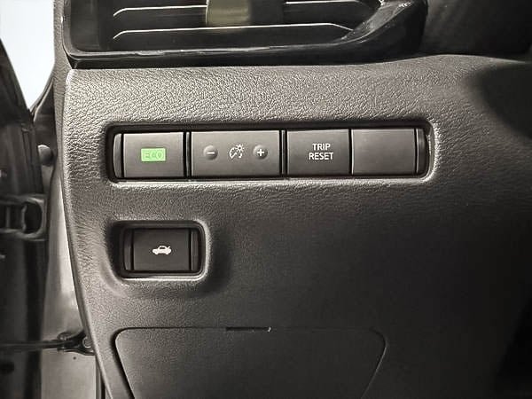 Nissan Sentra SV 2022-13