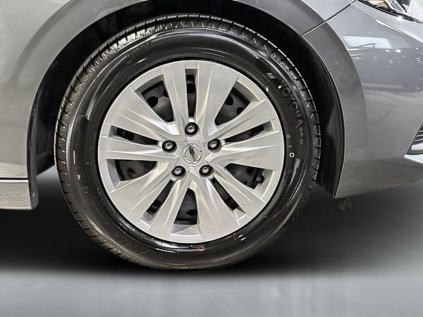 Nissan Sentra S 2022-9