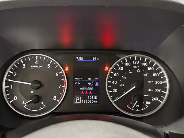 Nissan Sentra S 2022-19
