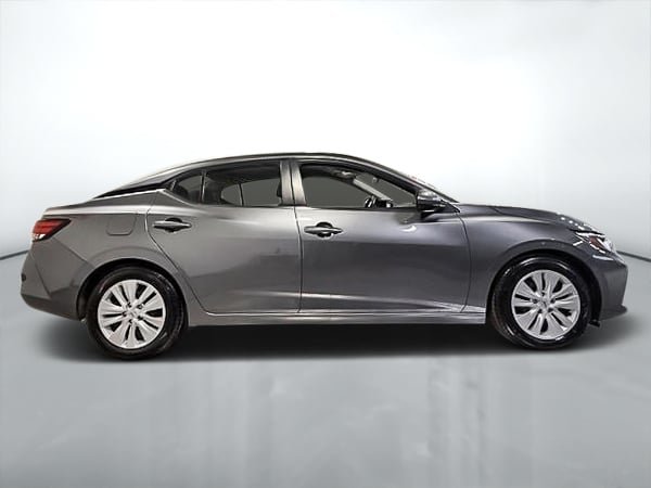 Nissan Sentra S 2022-1