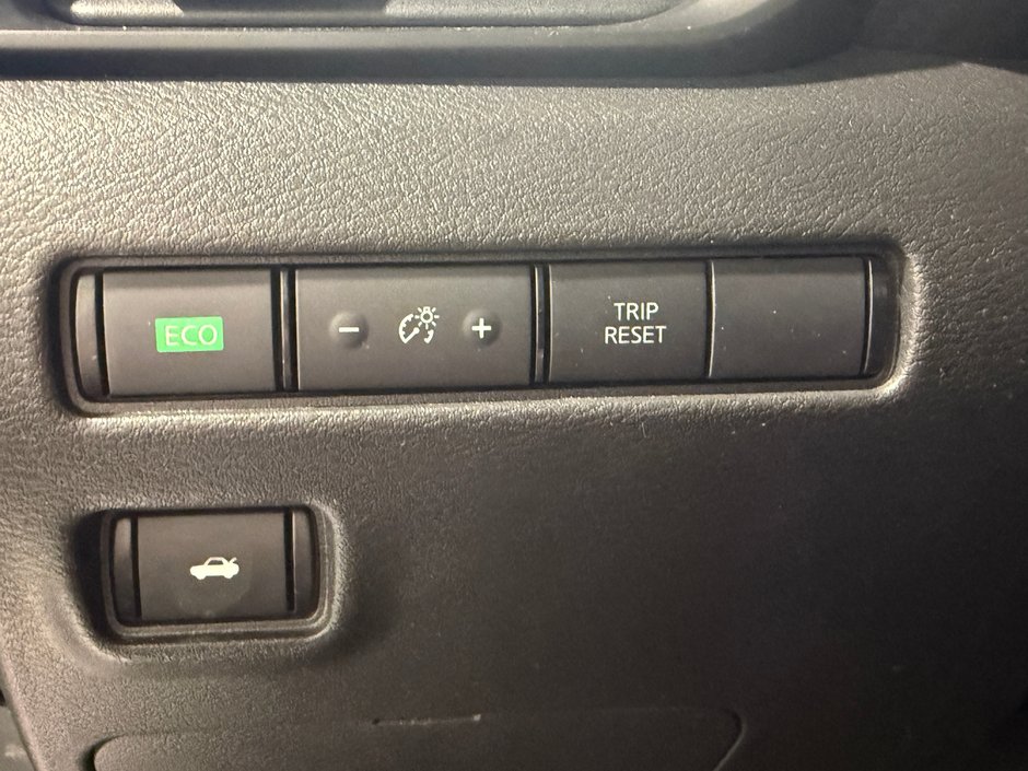 Nissan Sentra S 2022-12