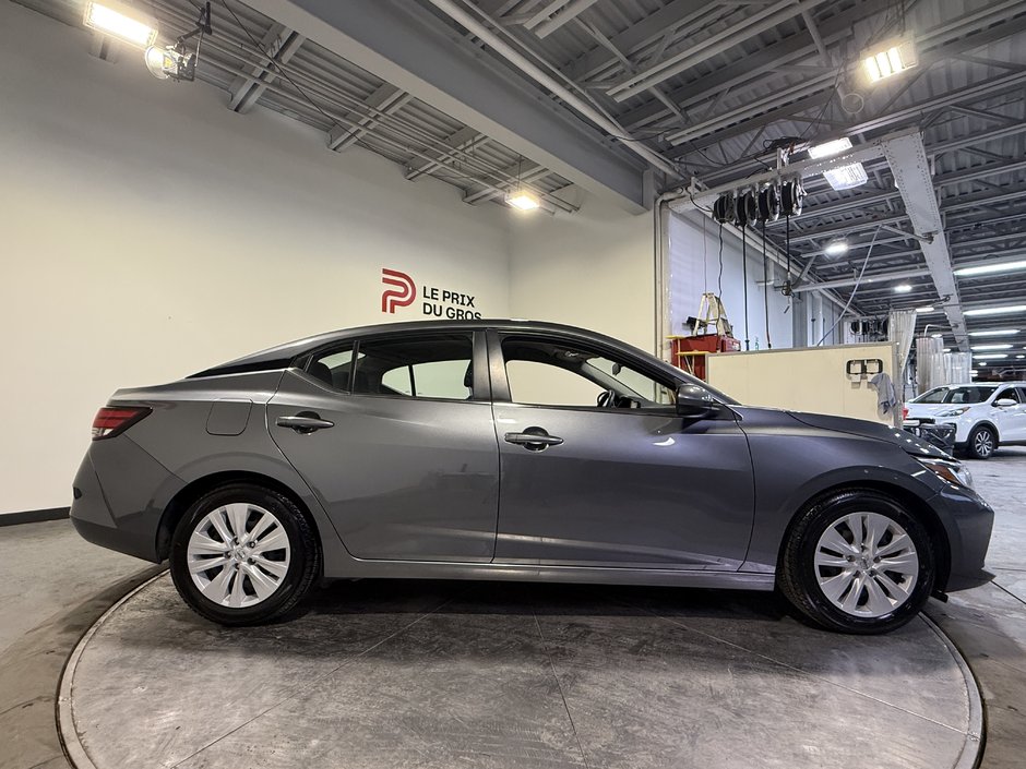 Nissan Sentra S 2022-1