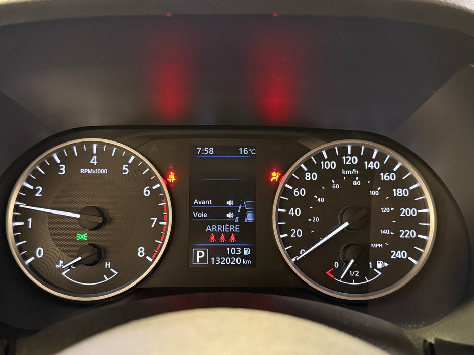 Nissan Sentra S 2022-19