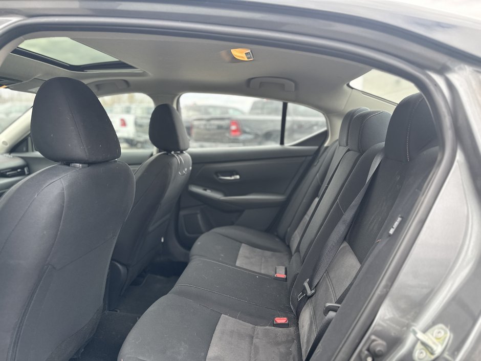 Nissan Sentra SR 2023-6