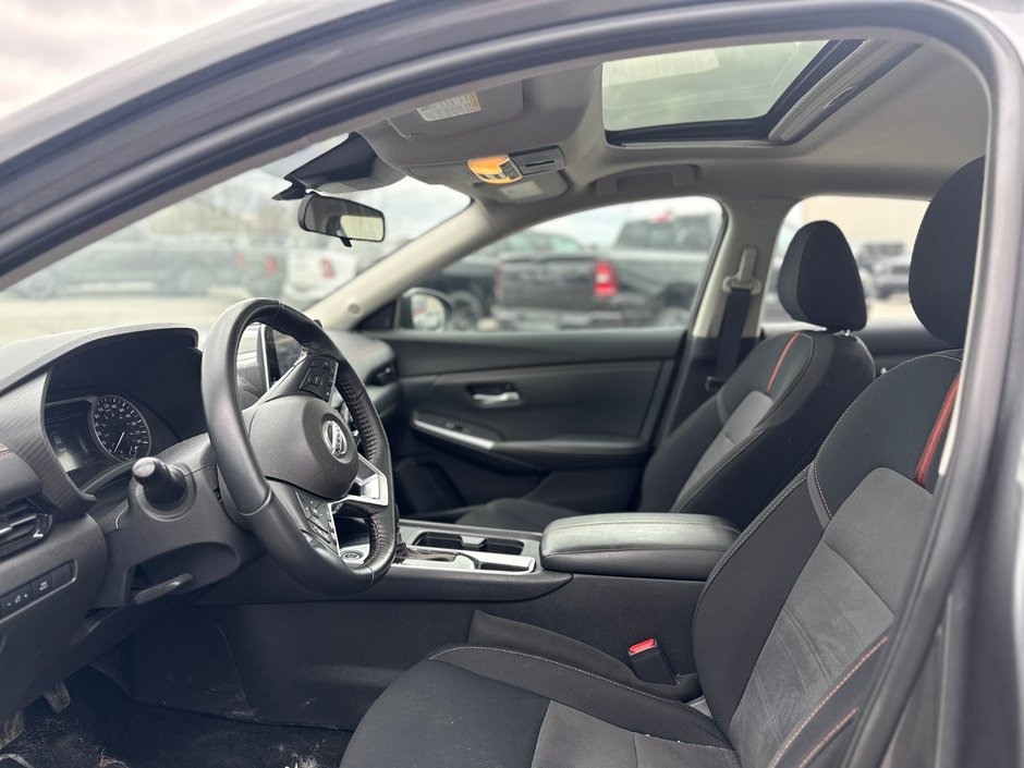 Nissan Sentra SR 2023-7