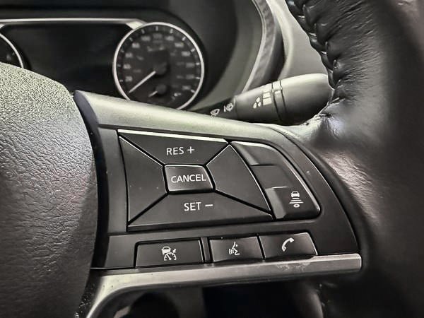 Nissan Sentra SV 2023-17
