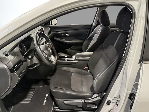Nissan Sentra SV 2023-14