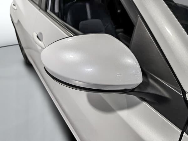 Nissan Sentra SV 2023-9