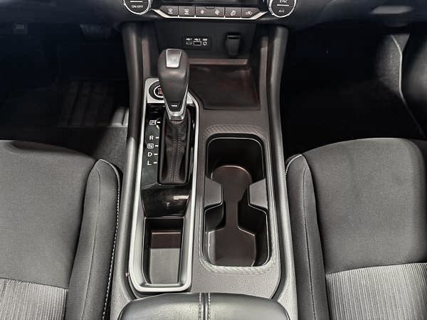 Nissan Sentra SV 2023-24