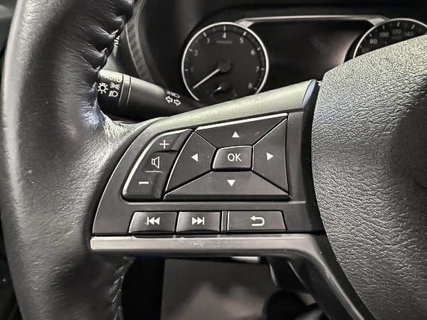 Nissan Sentra SV 2023-16