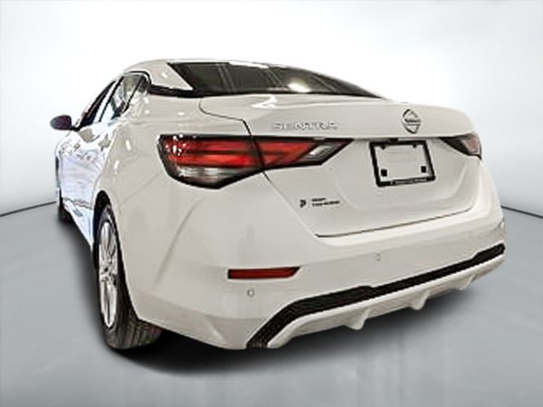 Nissan Sentra S 2023-4
