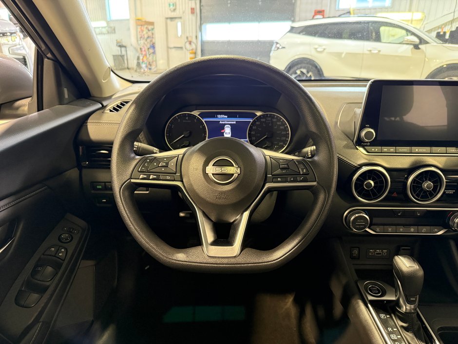 Nissan Sentra SV 2024-15