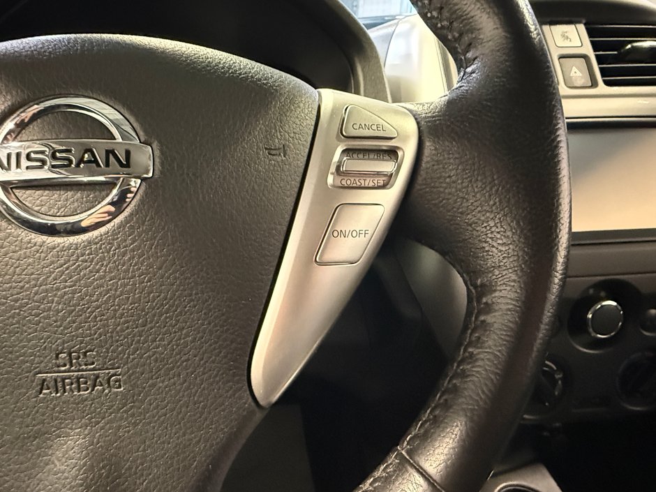 Nissan Versa Note SV 2019-15