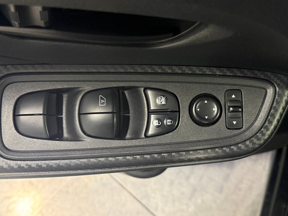 Nissan Versa S 2021-11